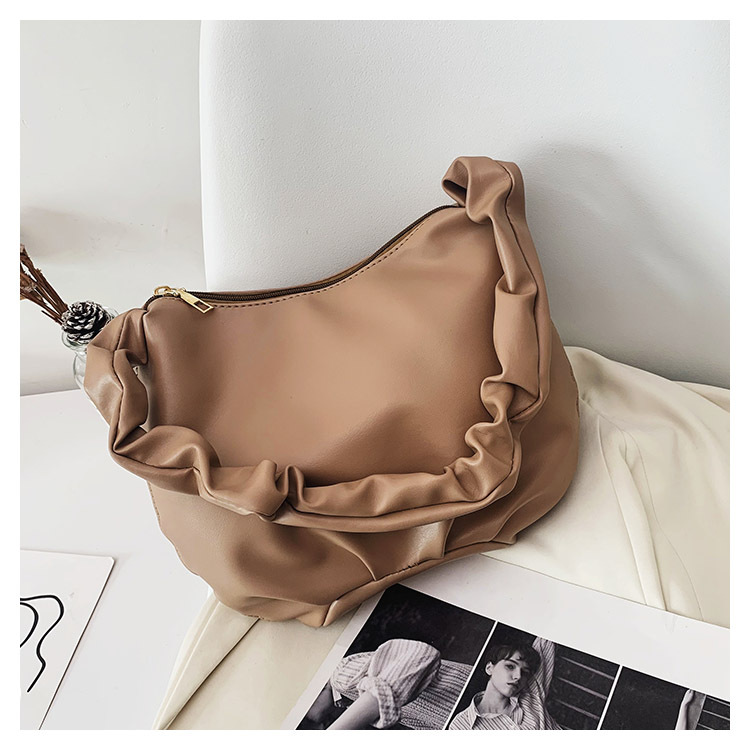 Fashion Solid Color Shoulder Folds Bag Wholesale Nihaojewelry display picture 8