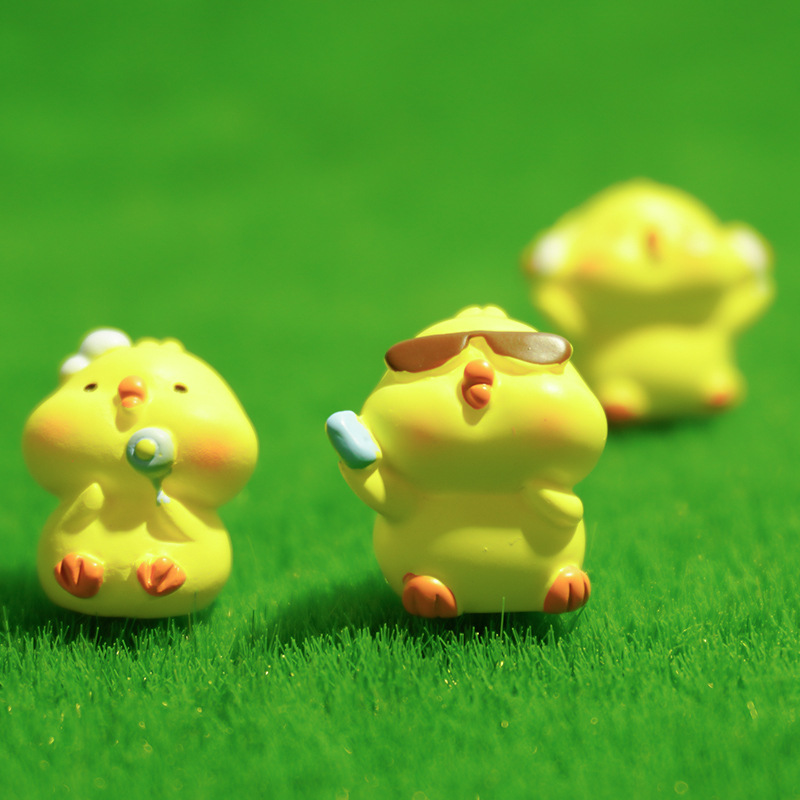 Adornos de micro paisaje, pequeños accesorios de resina animal de pollo amarillo, muñecos lindos creativos, adornos de escritorio, adornos artesanales