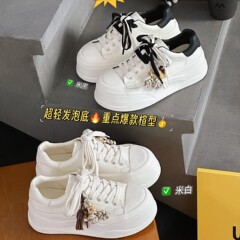 2025秋季新款轻便厚底增高小白鞋女真皮百搭时尚流苏休闲运动板鞋