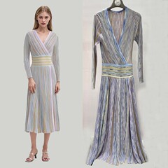 高品質の婦人服卸売ヨーロッパとアメリカのファッション新しい秋の金銀糸カラーストライププリーツスリムニットドレス