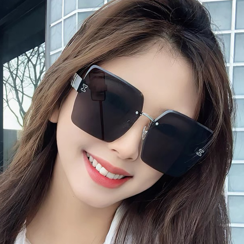 fashionable sunglasses