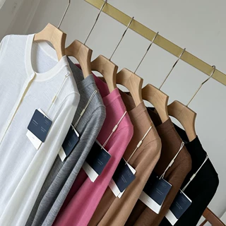 扬子纱精纺100羊毛圆领针织开衫女宽松显瘦简约百搭长袖毛衣外套