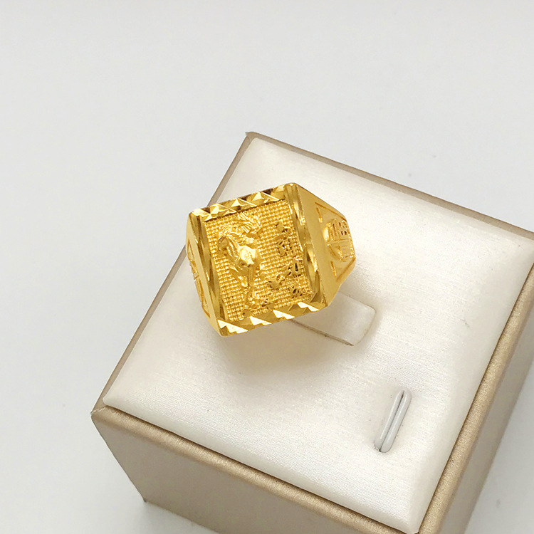 黄銅の金メッキの福の金儲けの指輪の男性の多種類の車の花は宝の蛇口の関公の戒子の金メッキの指輪を招きます。