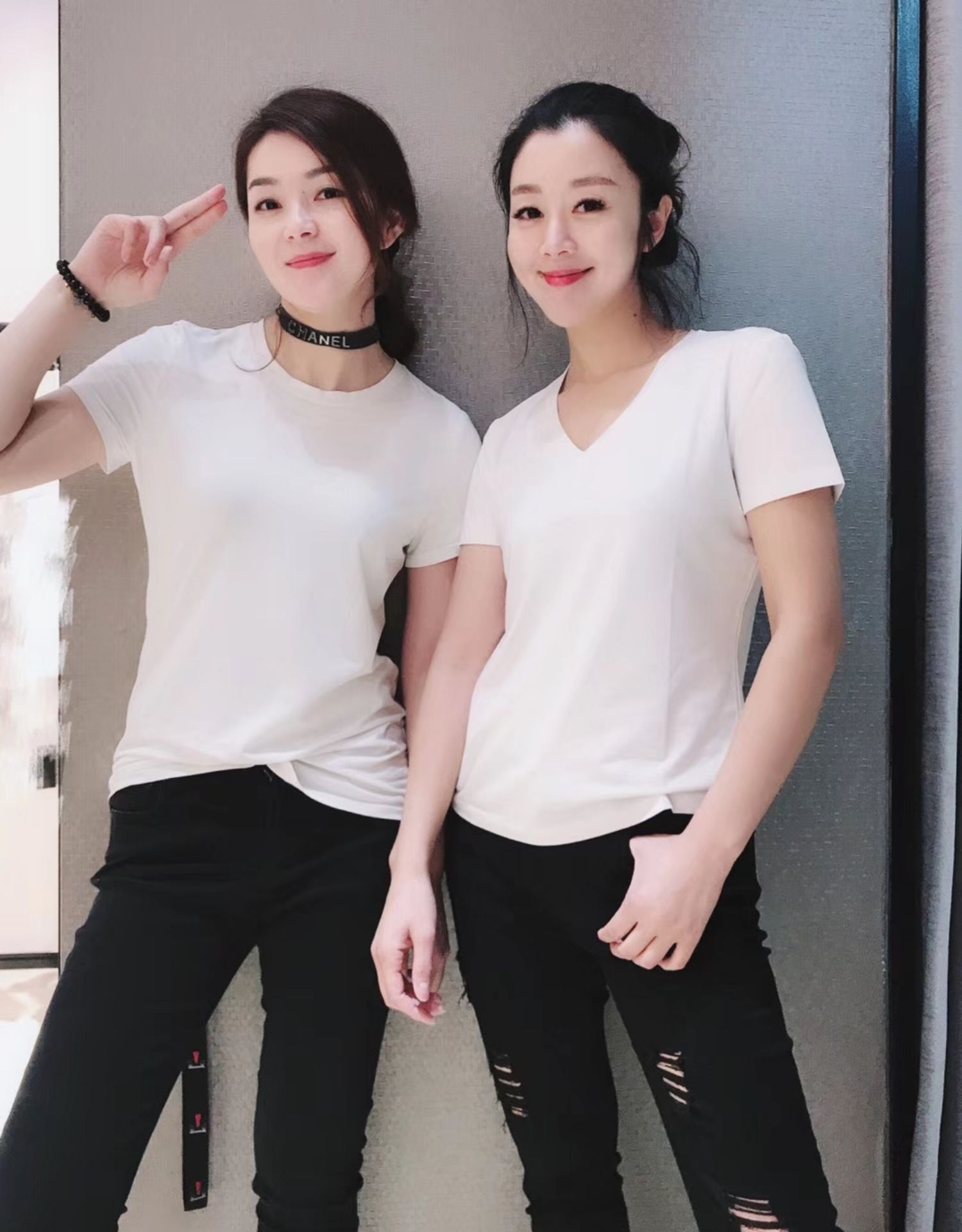 Áo thun nữ ngắn tay cổ chữ V cơ bản dễ phối tôn dáng kiểu mới mùa xuân hè — Trắng (Cổ tròn) chi tiết 5