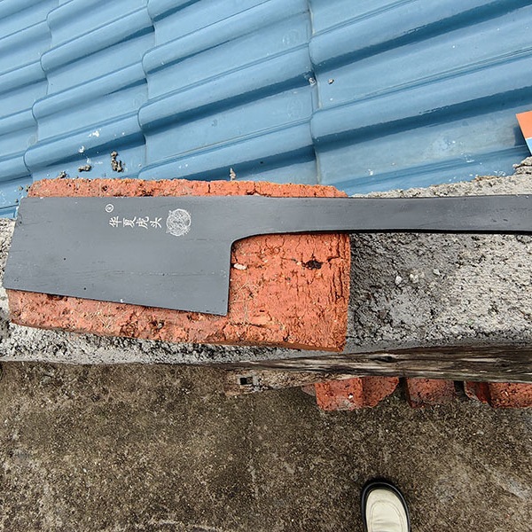 Cuchillo de ladrillo de acero de prensado de un solo lado cuchillo de ladrillo de pared cuchillo multifuncional ladrillo de corte grueso mango de arco circular
