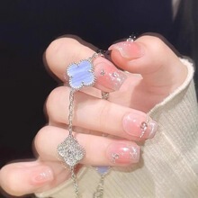 Xiaohongshu 同じスタイルのジルコン 4 花びらフラワーブレスレットライト高級シンプルなハイエンドブレスレットファッショナブルで多用途なハンドジュエリー卸売女性|undefined