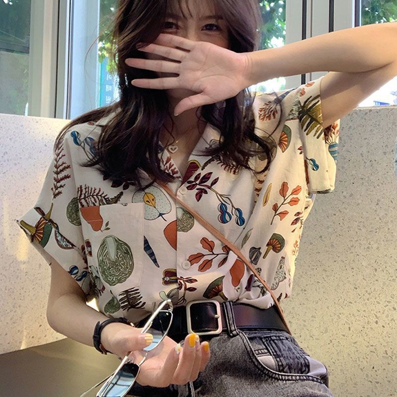 Cute Floral Short-Sleeved Chiffon Shirt for Women, Summer Design, Niche Loose-Fitting Japanese-Style Short Top, Hong Kong Style Shirt Cute Floral Short-Sleeved Chiffon Shirt for Women, Summer Design, Niche Loose-Fitting Japanese-Style Short Top, Hong Kong Style Shirt