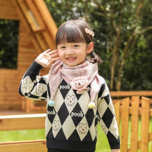 Autumn and Winter Triangle Scarves for Boys and Girls, Children's Knit Scarves, Soft and Warm Grid Square Scarves, Comfortable Kindergarten Neck Scarves
