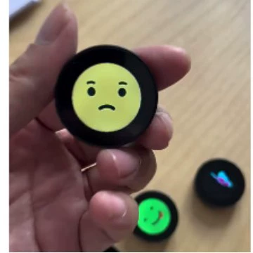 Двухмерный AI-чип для эмоционального выражения, аксессуар для одежды: толстовка с коротким рукавом, куртка, экран для отображения эмоций, чип Goodbite Expression