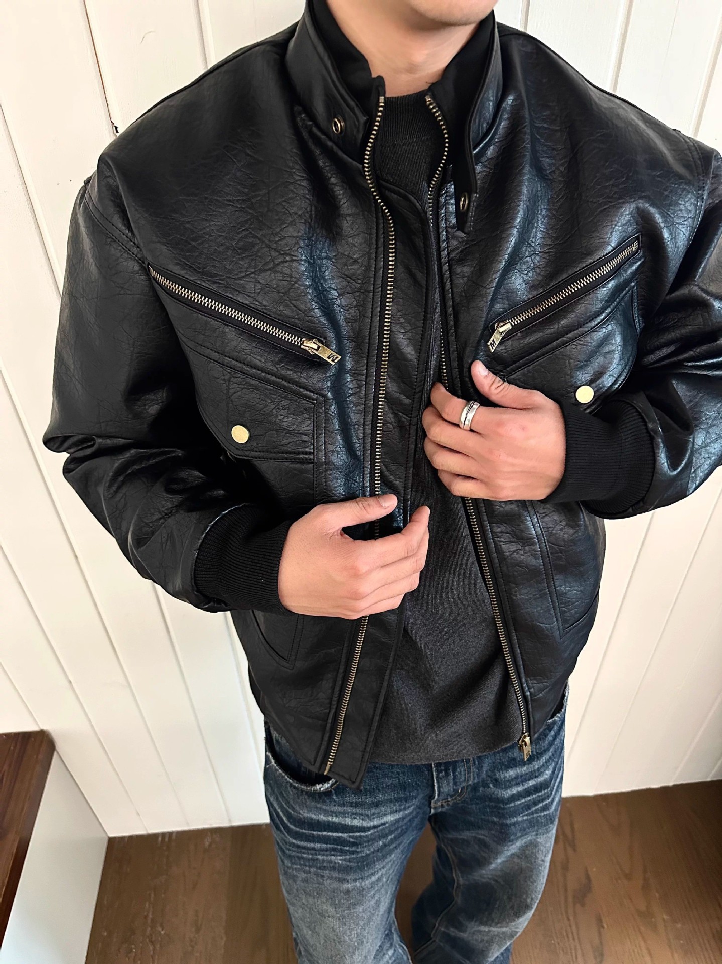 Men's Retro Leather Motorcycle Jacket With Multi Pockets Black_voghion.com