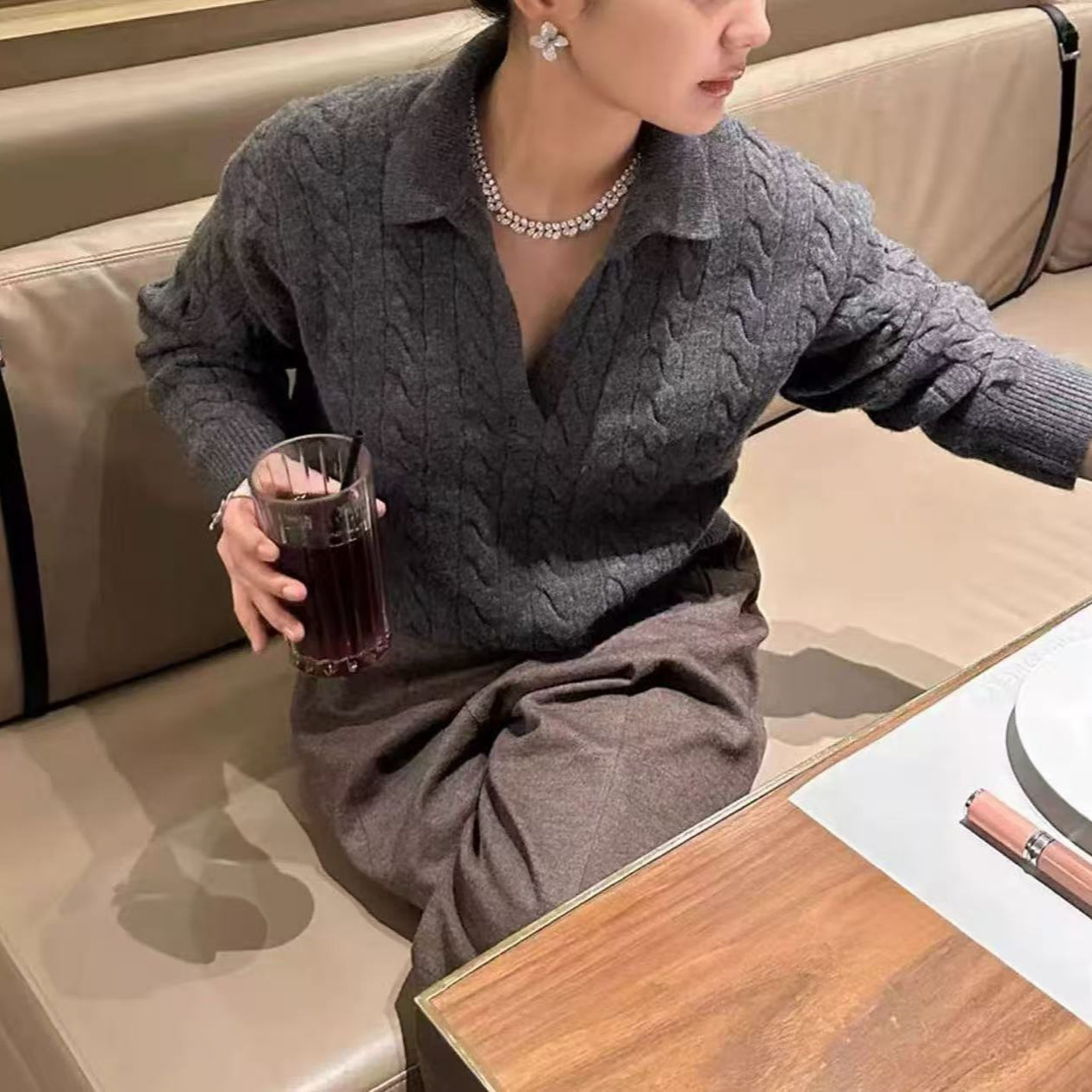 Maillard Color Series Autumn and Winter New Cable-Knit Half-Open Collar Top Women's Knitwear, Lazy Style, Loose Fit, Versatile and Stylish