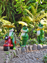 仿真青蛙摆件幼儿园林景观花园装饰庭院别墅造景创意卡通动物雕塑