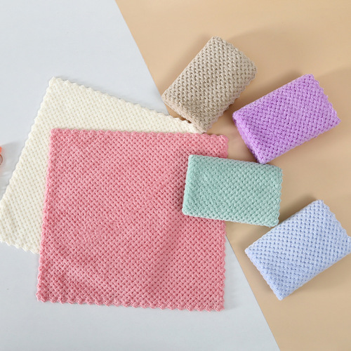 Bulk Colorful Pineapple Pattern Coral Fleece Towels, Thick and Soft, Absorbent, Non-Fall Hair, Shower Towels for Adults
