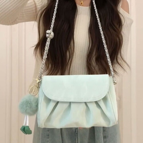 Fresh and Light Cloud Texture Small Bag 2024 New Academic Style Pleated Underarm Bag Unique Single Shoulder Crossbody Bag for Women