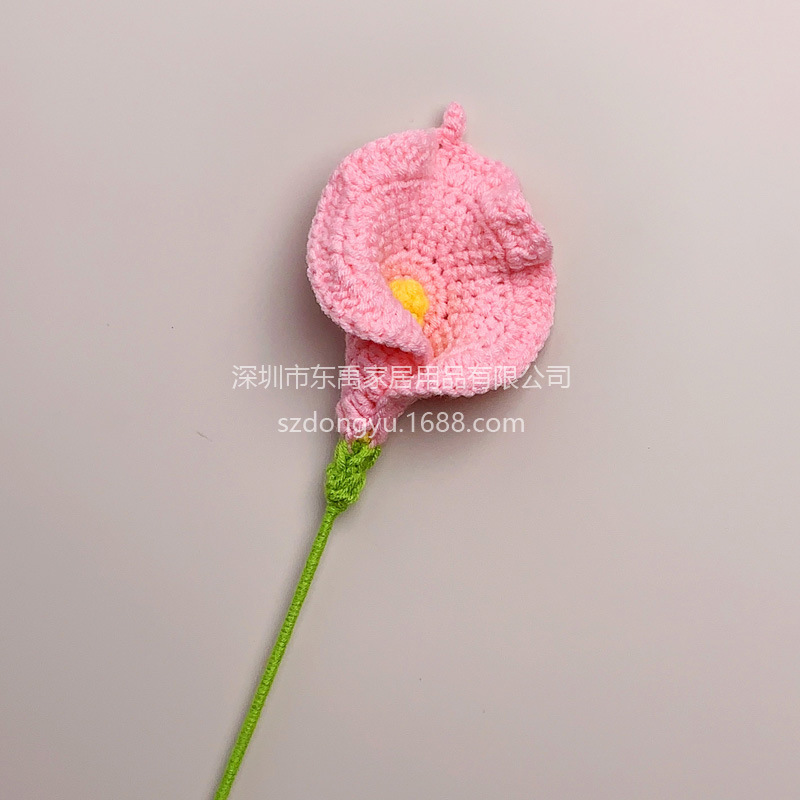 Calla Lily flor artificial ramo tejido a mano Flor de lana de ganchillo acabado flor permanente para el regalo de graduación del maestro
