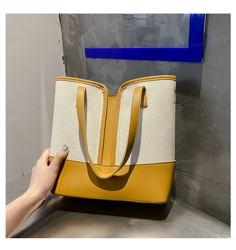 Korean Style Simple Stitching Contrast Color One-shoulder Diagonal Tote Bag display picture 11