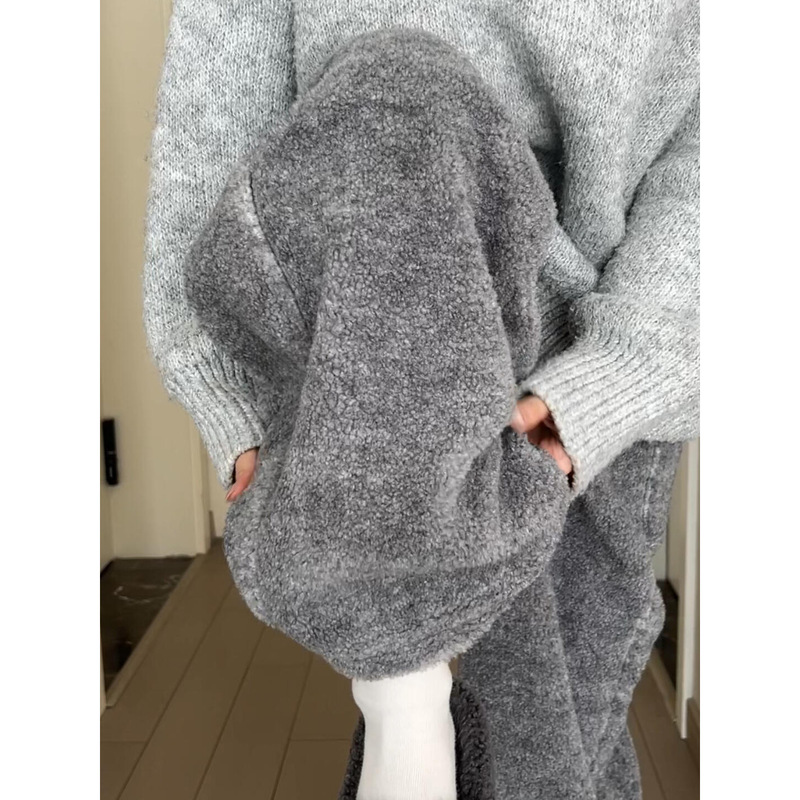 Dark Gray High-End Lamb Wool Wide-Leg Pants for Women, Autumn/Winter 2025, High-Waisted, Lazy Teddy Fleece Straight-Leg Sweatpants Dark Gray High-End Lamb Wool Wide-Leg Pants for Women, Autumn/Winter 2025, High-Waisted, Lazy Teddy Fleece Straight-Leg Sweatpants