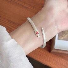 ���CŮ�ŷ�����һ����`���C�ӌ����_�ڱ���������Y��õ���