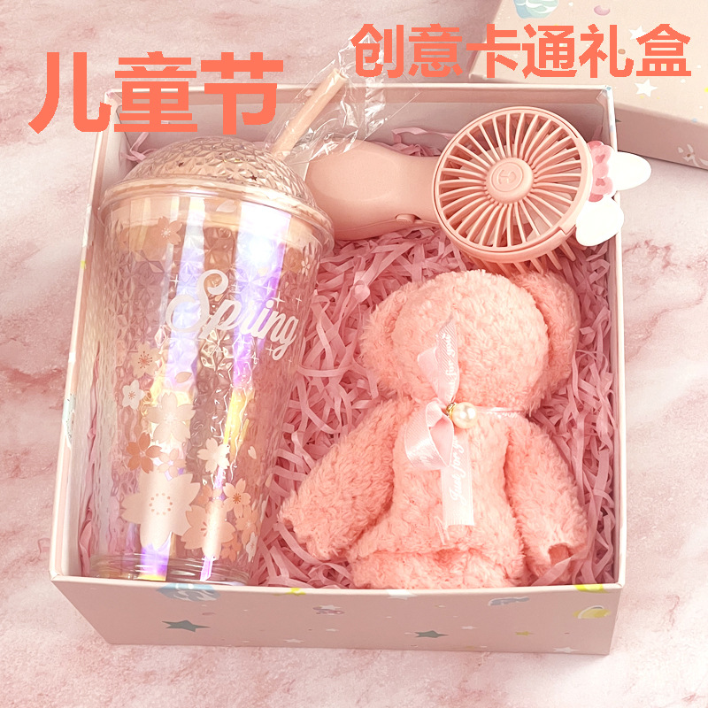 Día de los niños del 1 de junio dibujos animados espaciales creativos acompañantes caja de regalos bolsas de regalos caja de embalaje de regalos sensación de alto nivel