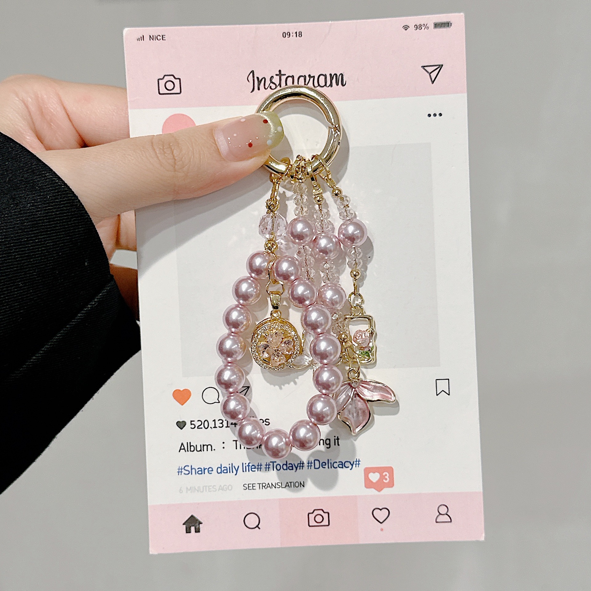 Cadena colgante de teléfono móvil de alta gama hecha a mano de boutique, cadena colgante de conejo giratoria de pétalos, cordón de teléfono móvil de moda, colgante de cadena corta