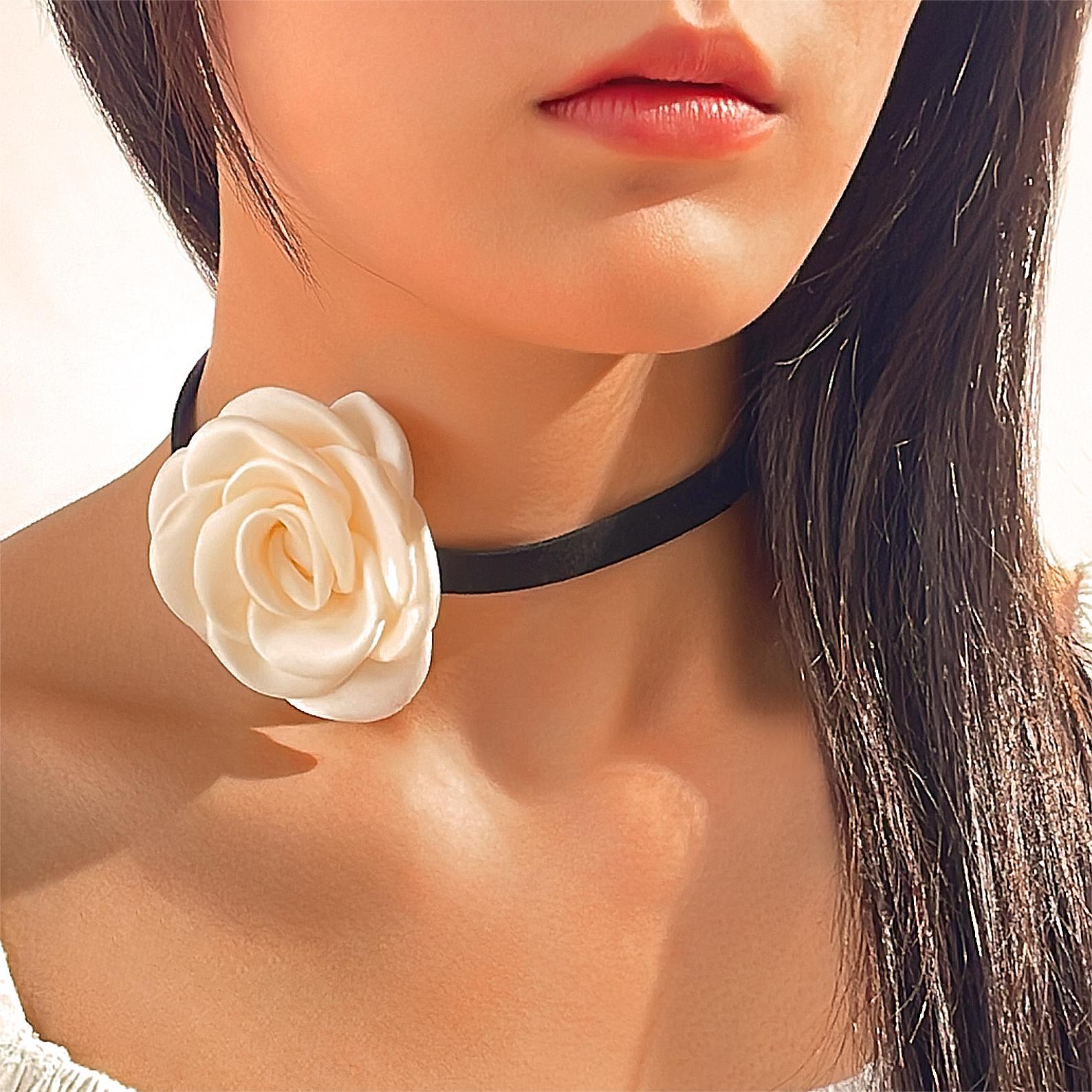 Collar de perlas de moda transfronteriza europea y americana collar de encaje blanco mariposa collar geométrico tela flor clavícula cadena