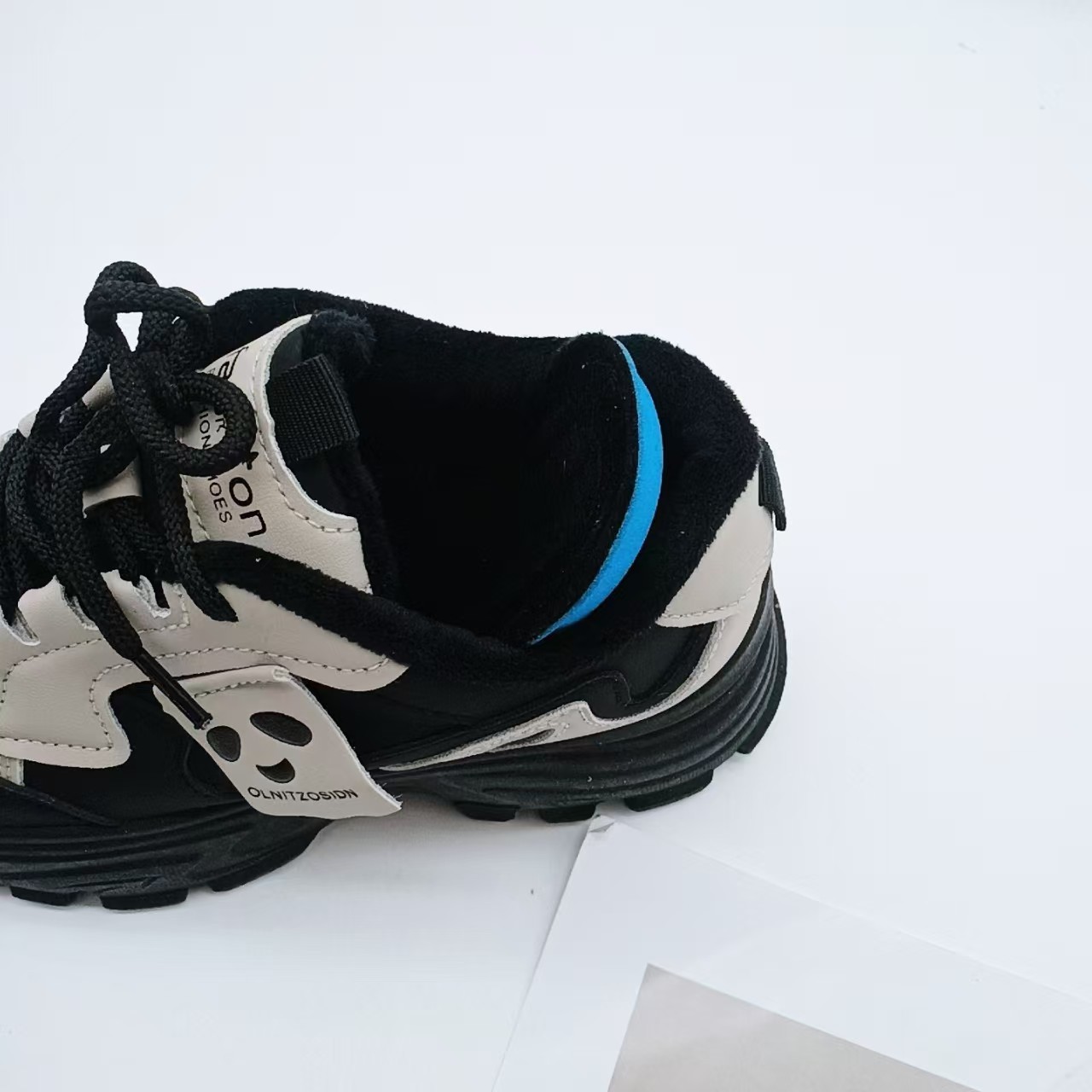 2025 zapatos de invierno de algodón zapatos infantiles de invierno para hombres zapatos infantiles de correncia para niños mayores zapatos casuales para niños y niñas