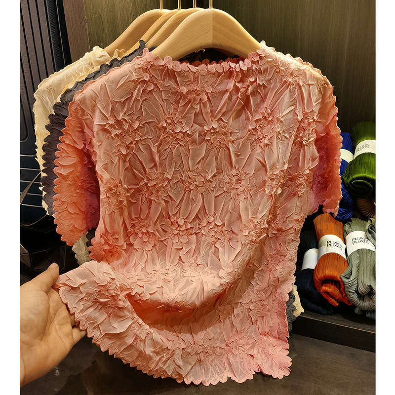 High-End Stereo Embossed Pleated Top, Versatile and Slimming Look Pure Color Short-Sleeved T-Shirt for Women, New Summer Style