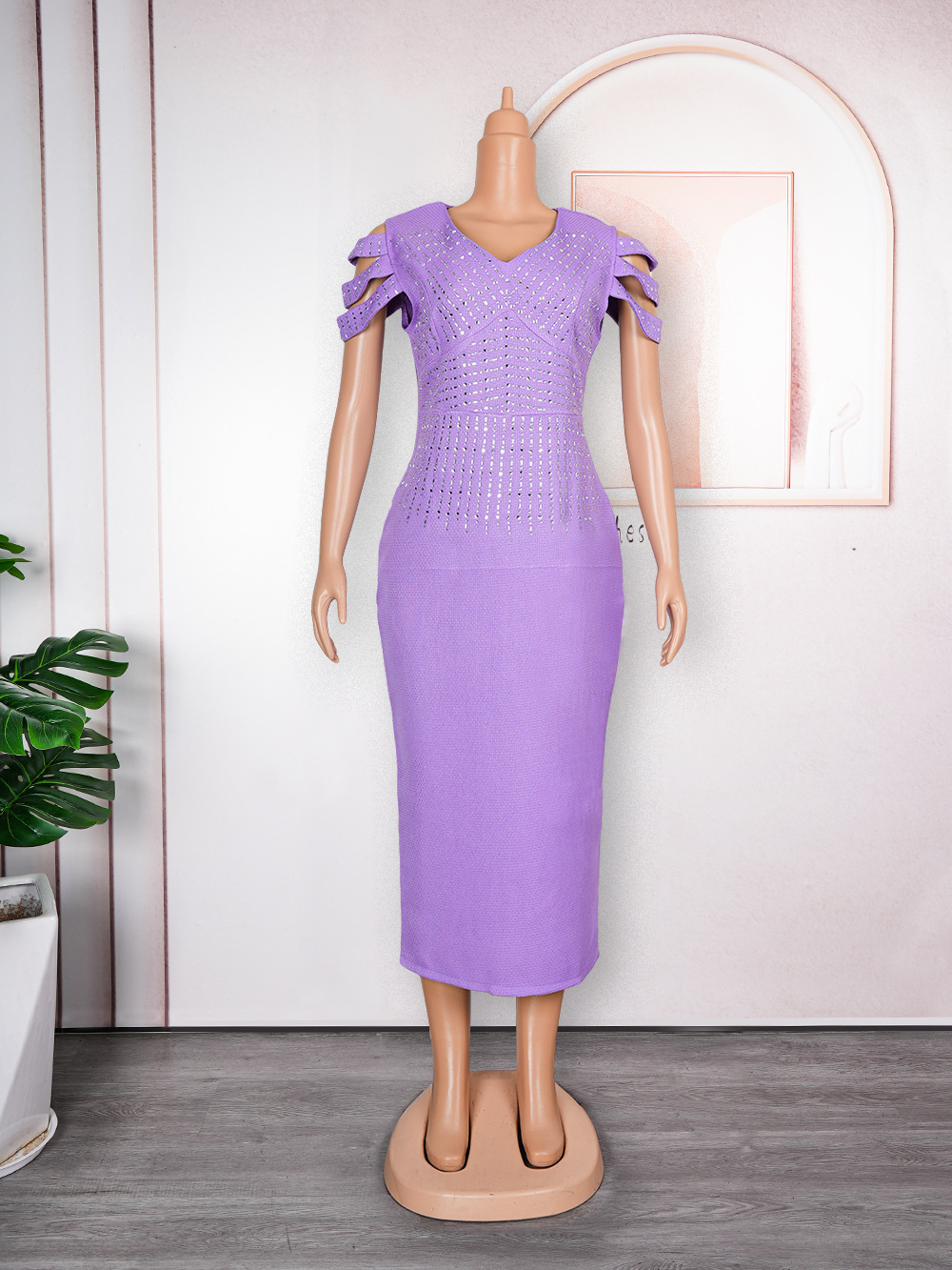 Damenbekleidung V-Ausschnitt sexy Bankettkleid in Übergröße Damenbekleidung heißes Diamant-Kleid mit kleinem Duft_voghion.com