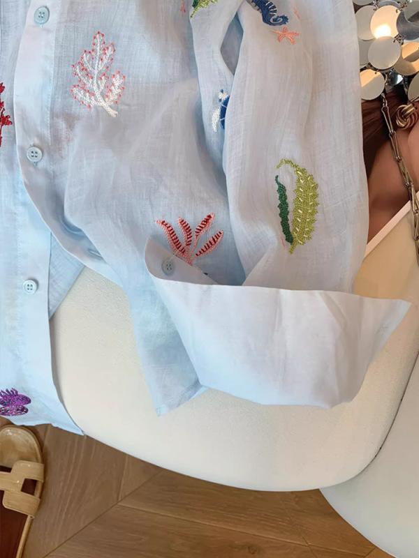 デザインブルー花柄刺繍リネンシャツ女性のための 2025 新しいレトロシックなスリム日焼け止めシャツ|undefined