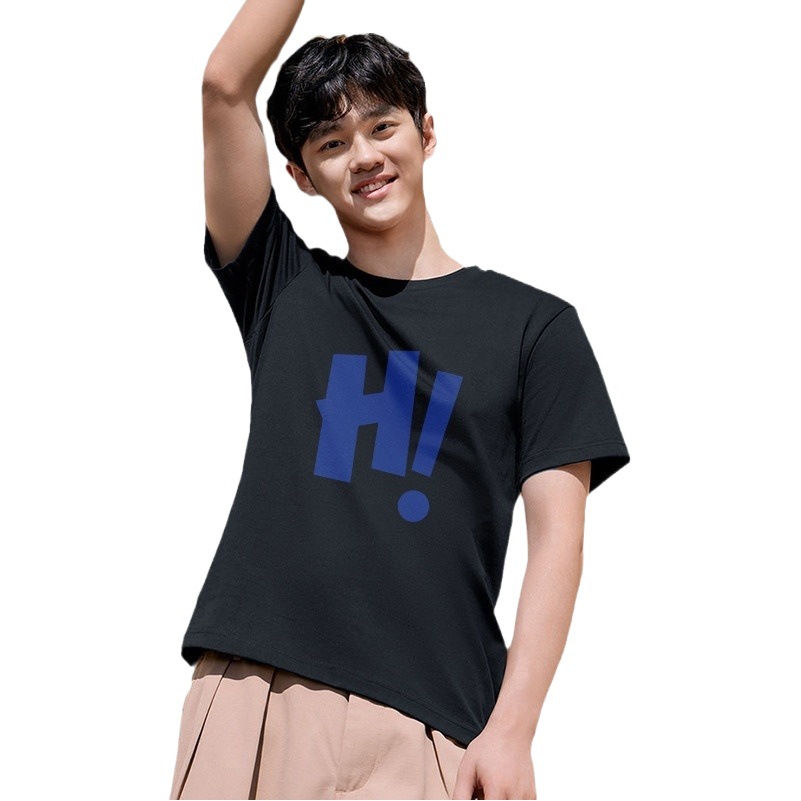El estilo de Hong Kong que adelgaza hermoso de la seda negra del hielo imprimió la camiseta de manga corta ocasional del todo-fósforo de moda para los hombres y las mujeres