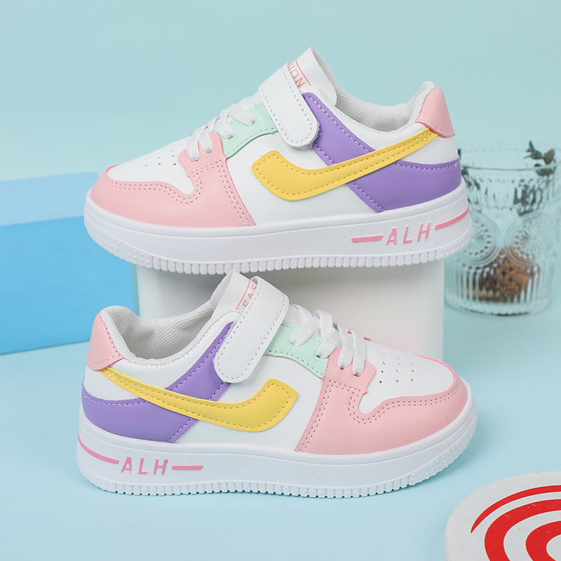 Zapatillas de deporte para niños 2025 primavera y otoño nuevas zapatillas para correr informales de suela blanda para estudiantes de primaria, niños de mediana edad y mayores, fabricante de dropshipping