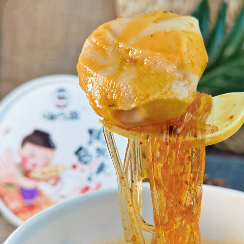 Hi Eat Jump Fish Balls Bucket Full Box Sour and Spicy Powder Snail Rice Snacks Convenient Noodles Instant Food Dorm