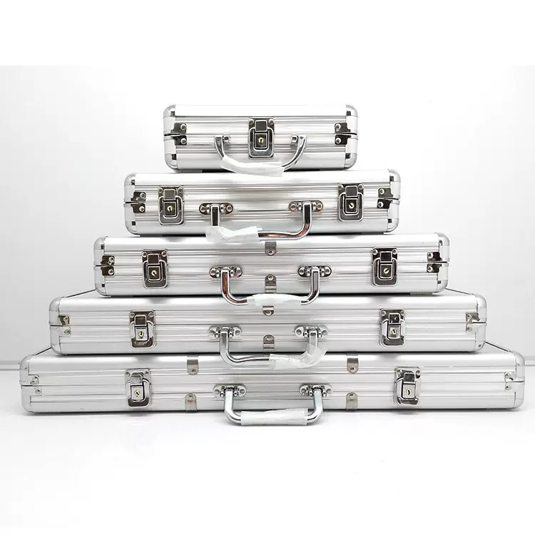 40/43mm现货筹码箱abs银黑圆角筹码包装箱手提工具箱铝合金样品箱