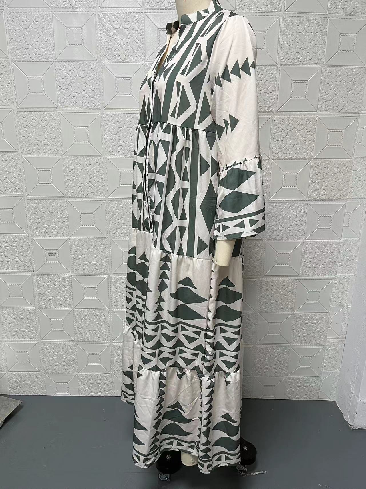 462g Weight Maxi Long Dress Dress Length Type Long Sleeve Sleeve Length Regular Dress Dresses Type Regular Sleeve Sleeve Type Polyester Fabric Type Mid Waist Waist Line Holiday, Daily Occasion V Neck Neckline Regular Fit Fit Type Printing Pattern Summer, Spring Season Women's Gender Printing, Button Design Streetwear Style Wholesale Women's Streetwear Printing Button Printing Holiday Daily V Neck Long Sleeve Regular Dress 1