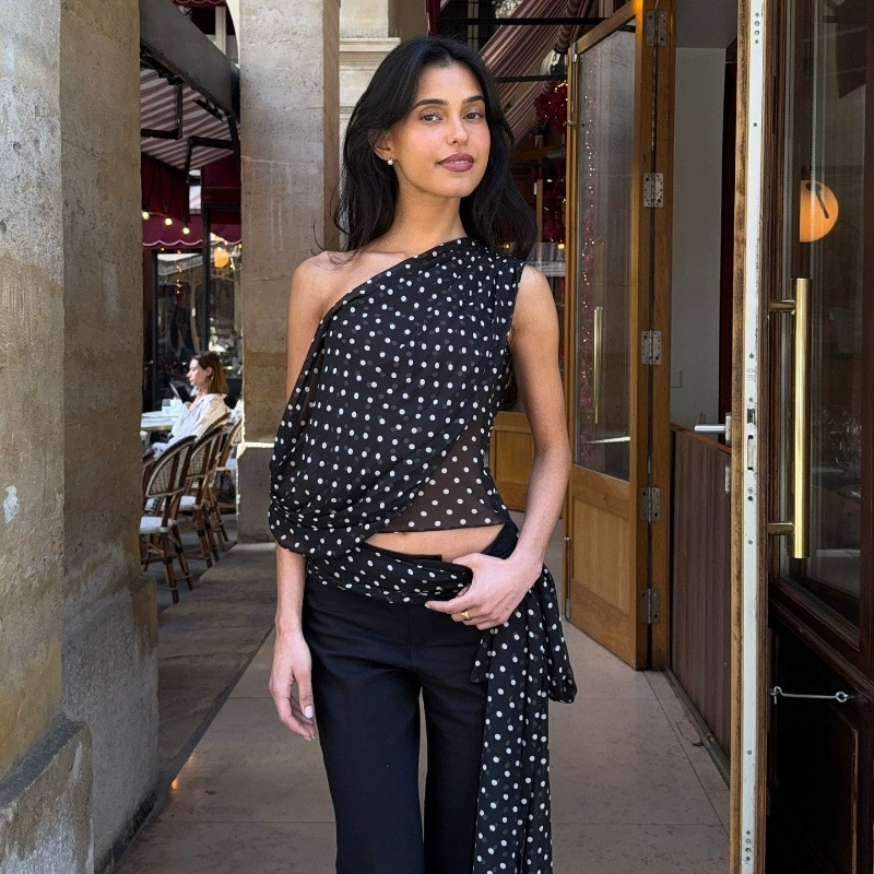 P0113TP Европейский и американский трансграничный женский летний новый стиль с косым воротником в горошек, шифоновый прозрачный элегантный асимметричный топ для женщин