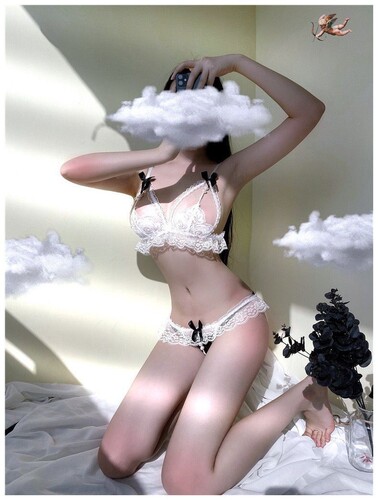 Lingerie set for large women featuring a sexy pearl three-point lace bra, bikini-style pseudo-girl panties, and an open-sided set.