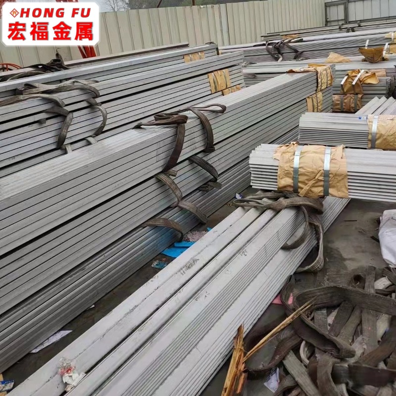 宁波批发 304 等边角钢  0Cr18Ni9 不锈钢角铁 有锯床