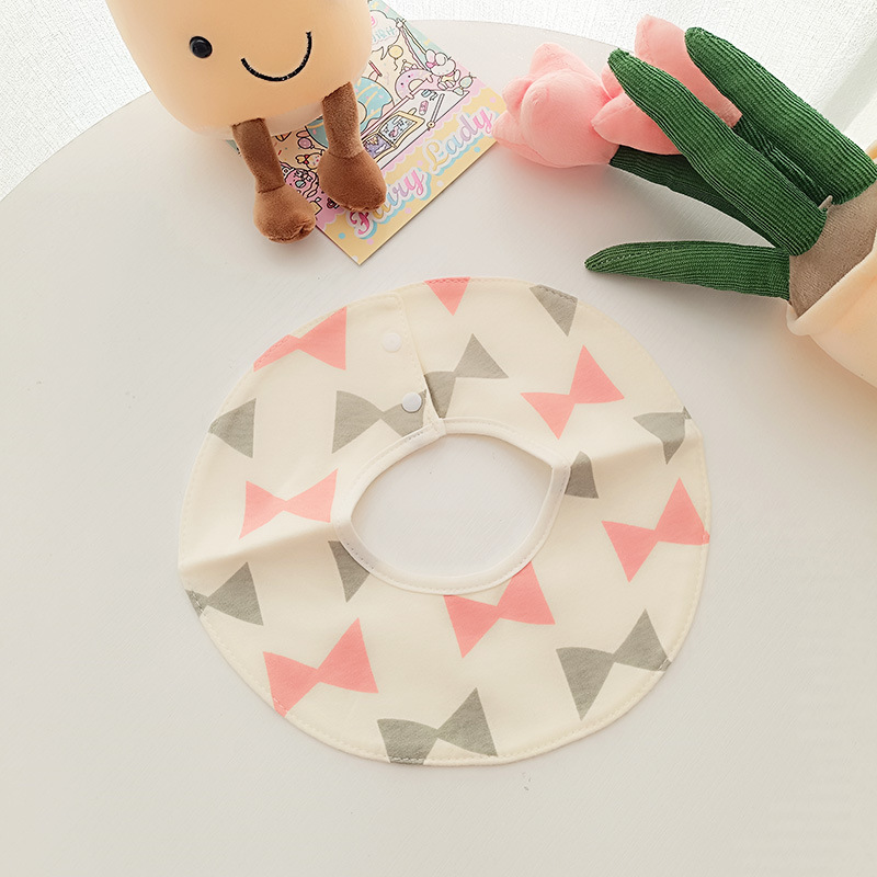 Bebé recién nacido otoño e invierno nuevo estilo flor saliva toalla algodón bebé impermeable escupir babero 360 grados rotación