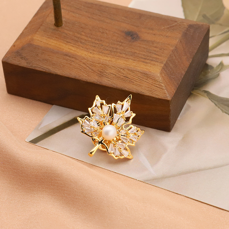 Broche de perlas de agua dulce natural, broche de pin de alta calidad para mujeres, 2025 nuevos fabricantes de accesorios de nicho de alta calidad image 3