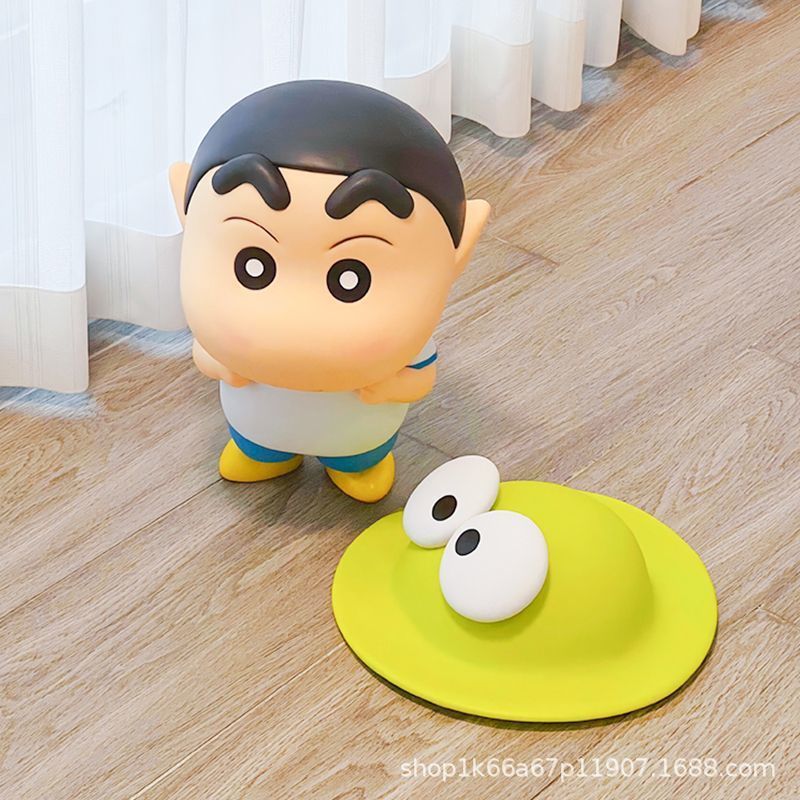 新しいクレヨンしんちゃんフィギュアカエルしんちゃん装飾品アニメ漫画トレンディなおもちゃ人形かわいいデスクトップギフト|undefined