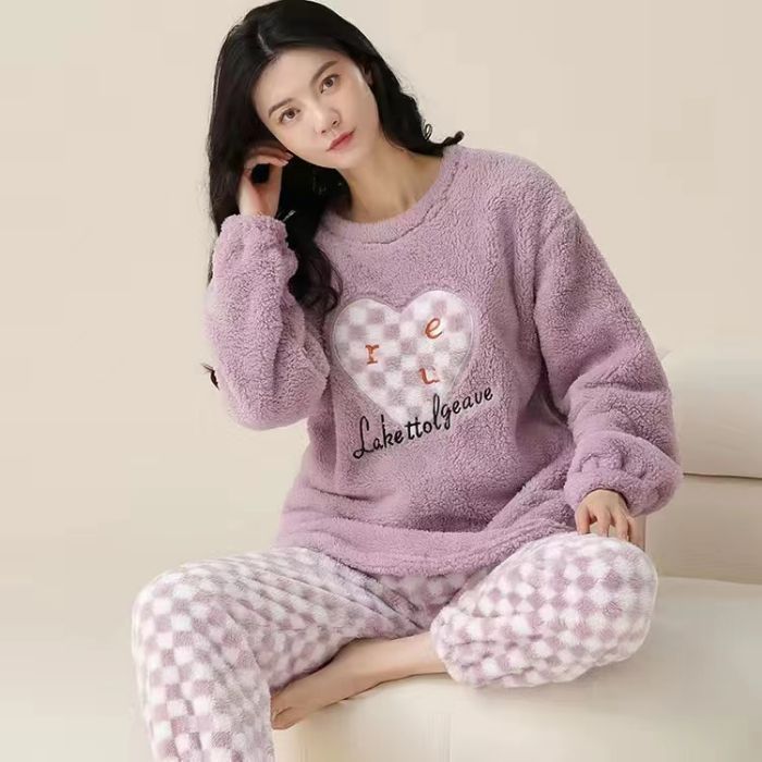 Transfronteriza mayorista otoño invierno pijama franela espesa mujer dulce dibujos animados casuales mangas largas chaqueta explosiva ropa para el hogar