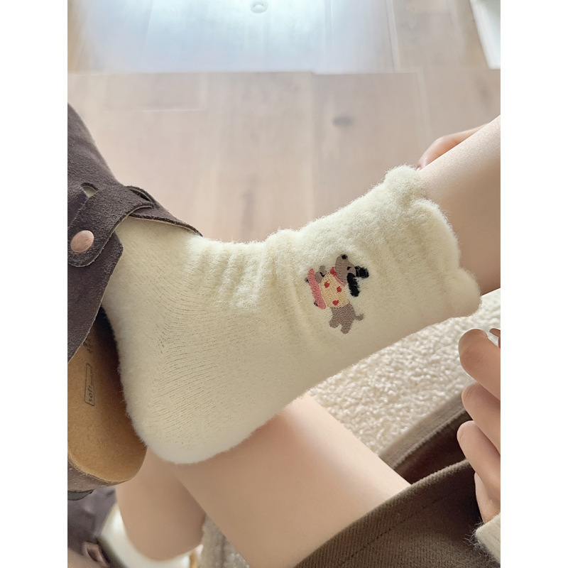 可爱俏皮袜子女中筒袜秋冬加绒加厚保暖袜日系卡通毛绒腊肠狗长袜|undefined