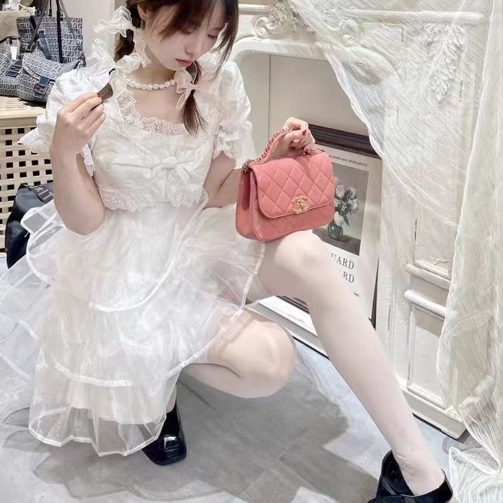 日系甜美可爱小清新森系少女收腰显瘦蕾丝领连衣裙公主风蓬蓬裙夏