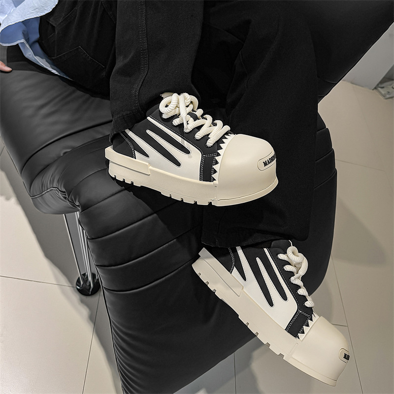 アメリカ式の大きい頭のパンの靴の男性の小さい大衆の高い街のカップルの金のカジュアルな板の靴の厚い底は高くなって口を開けて卵の殻の靴を笑います。