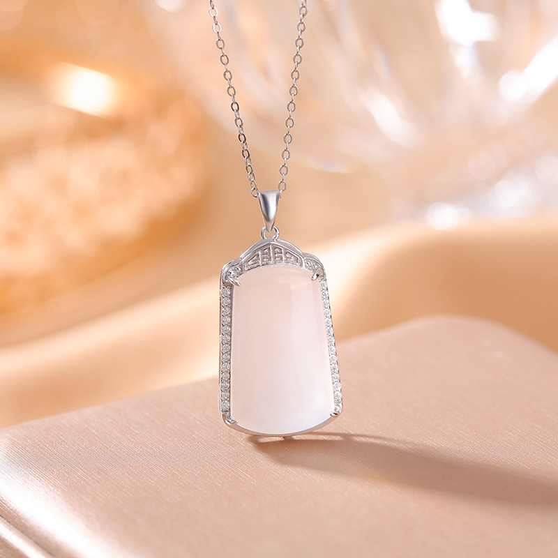 Mặt dây chuyền bạc S925 hình hươu đính đá chalcedony xanh – phong cách cổ điển sang trọng — Chalcedony xanh (không có chuỗi)