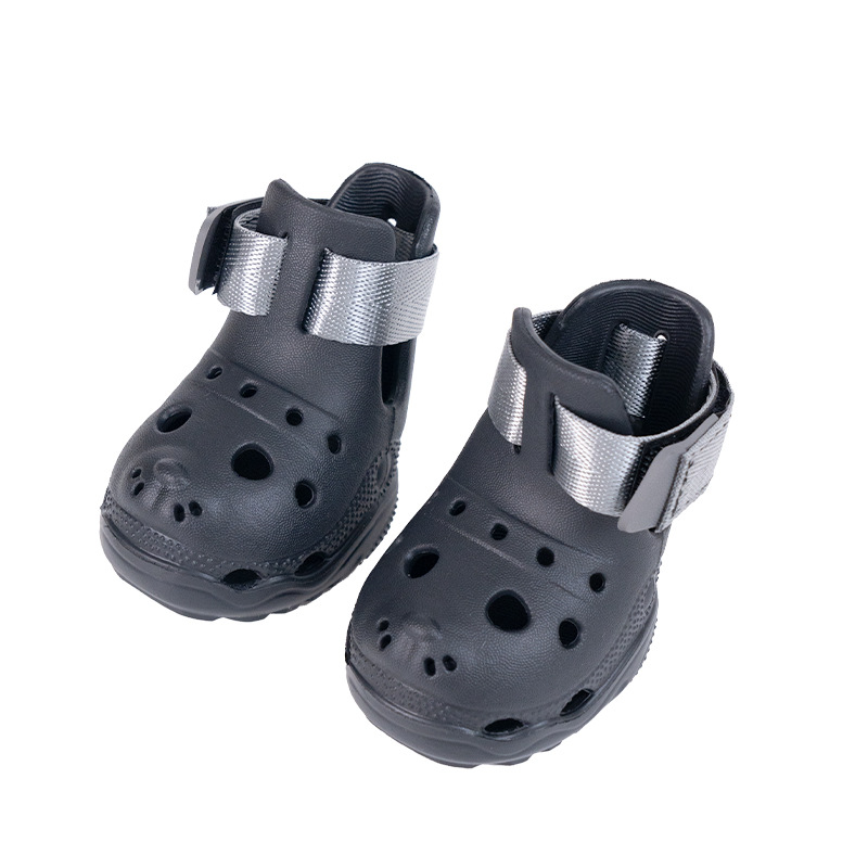 Zapatos de perro primavera y verano botas de lluvia de perro en el extranjero comercio electrónico zapatos para perros grandes suministros de zapatos para mascotas peluche de pelo dorado zapatos de agujero