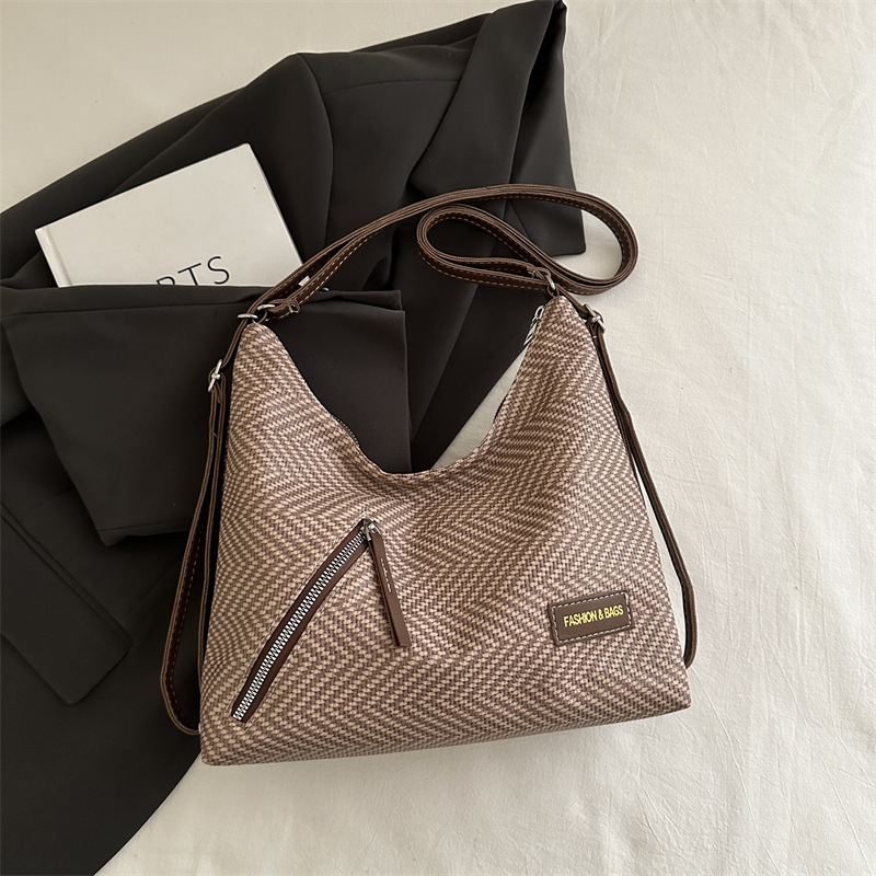 Woven Texture Straw Women's Shoulder Bag Stylish Crossbody Handbag_voghion.com