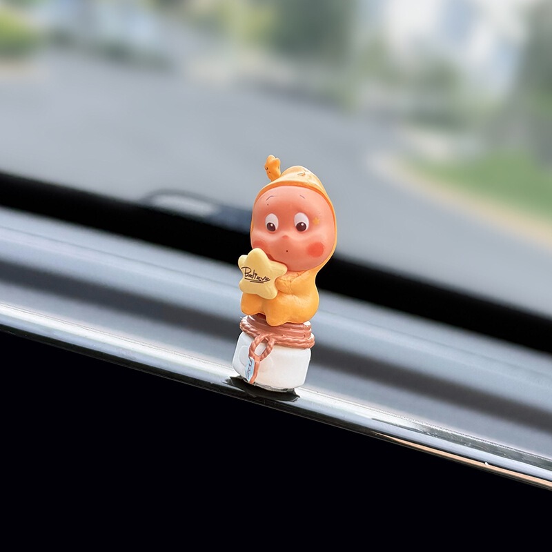 创意车载摆件星星人汽车中控台显示屏幕车内装饰品公仔可爱创意女|undefined