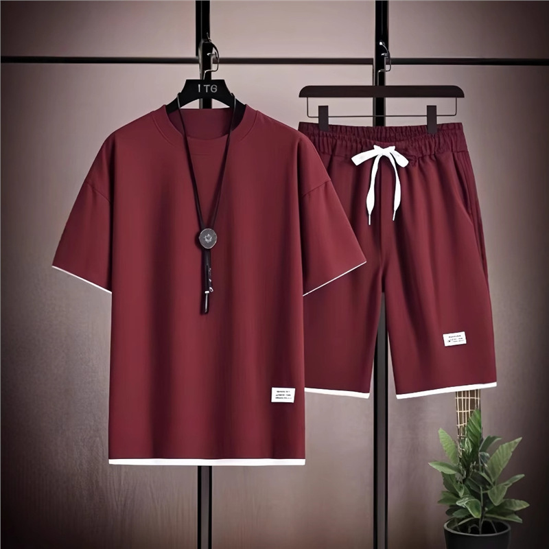 Ensemble de détente pour homme à texture gaufrée : t-shirt à manches courtes et short de sport, tenue d'été légère en polyester pour un look décontracté et sportif._voghion.com