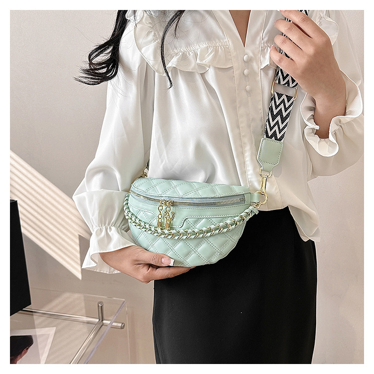 Women's Small Pu Leather Solid Color Streetwear Dumpling Shape Zipper Buckle Fanny Pack display picture 3